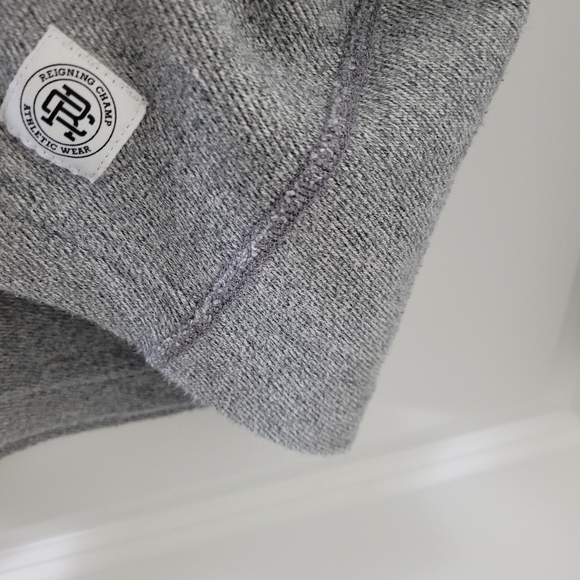 REIGNING CHAMP COTTON CREWNECK - Picture 5 of 7